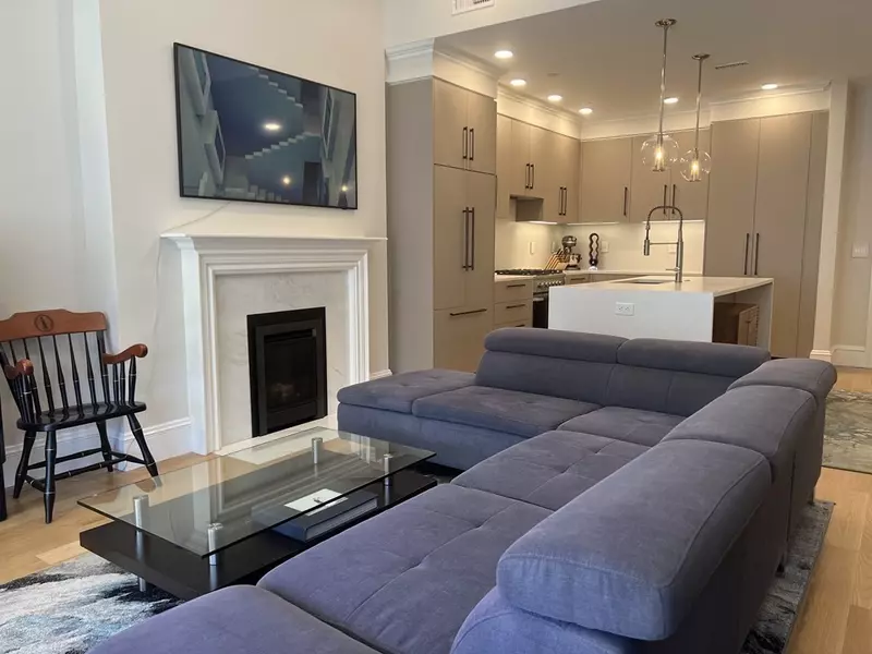 341 Commonwealth Ave #3, Boston, MA 02115