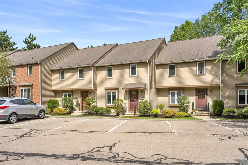 Saugus, MA 01906,805 Lewis O Gray Dr #805