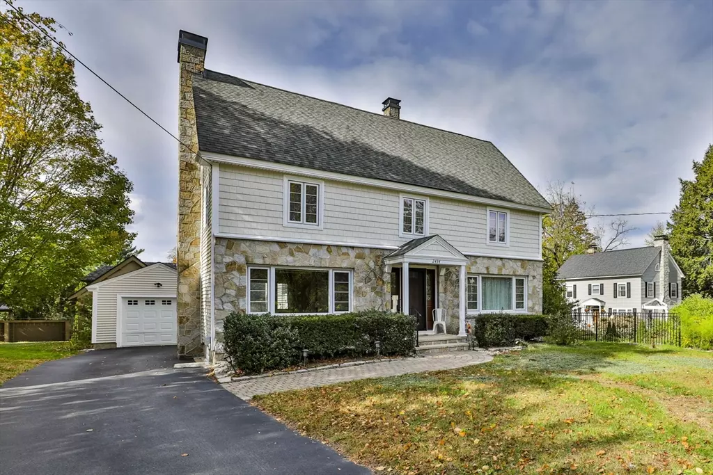 Manchester, NH 03104,2434 Elm St