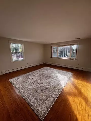 Fall River, MA 02720,1823 Meridian St