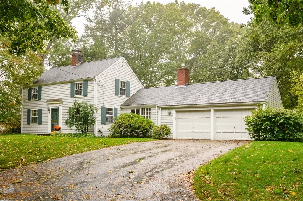 Hingham, MA 02043,79 Whitcomb Ave
