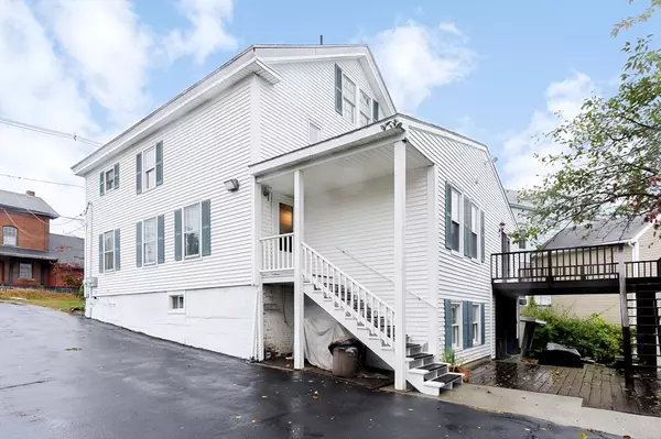 North Brookfield, MA 01535,8 Elm St