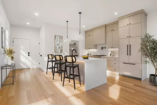 Boston, MA 02125,33 Pearl St. #4