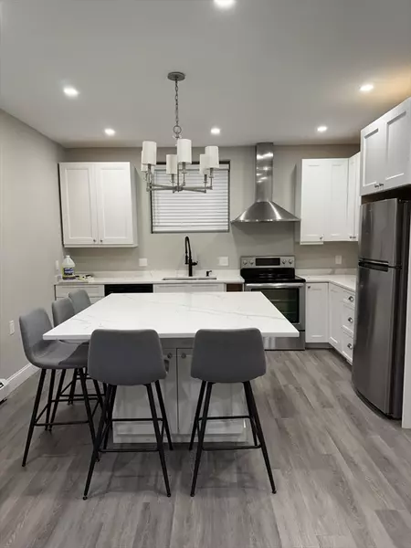 52 Vernon St #1, Haverhill, MA 01835