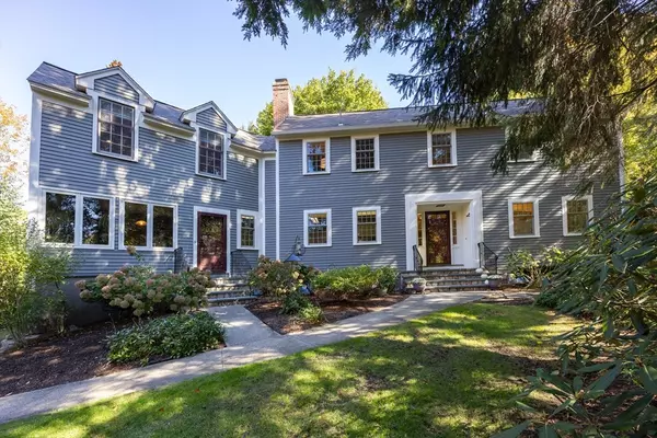 28 Clovelly, Wellesley, MA 02481