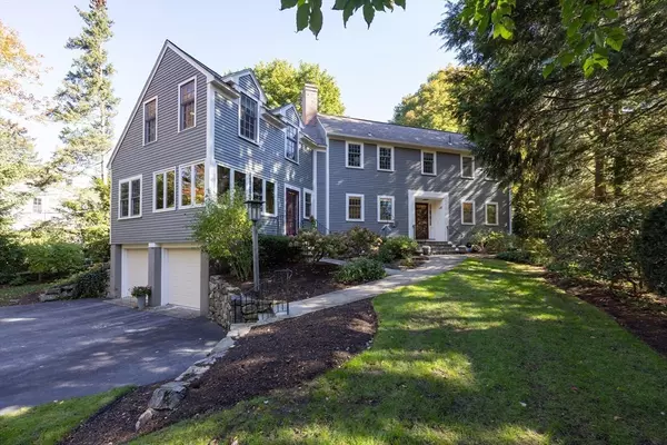 Wellesley, MA 02481,28 Clovelly