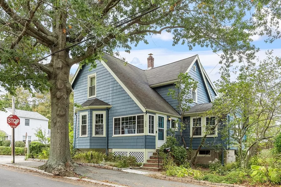 366 Grove St, Melrose, MA 02176