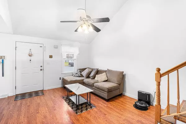 Dracut, MA 01826,315 Broadway Rd #7