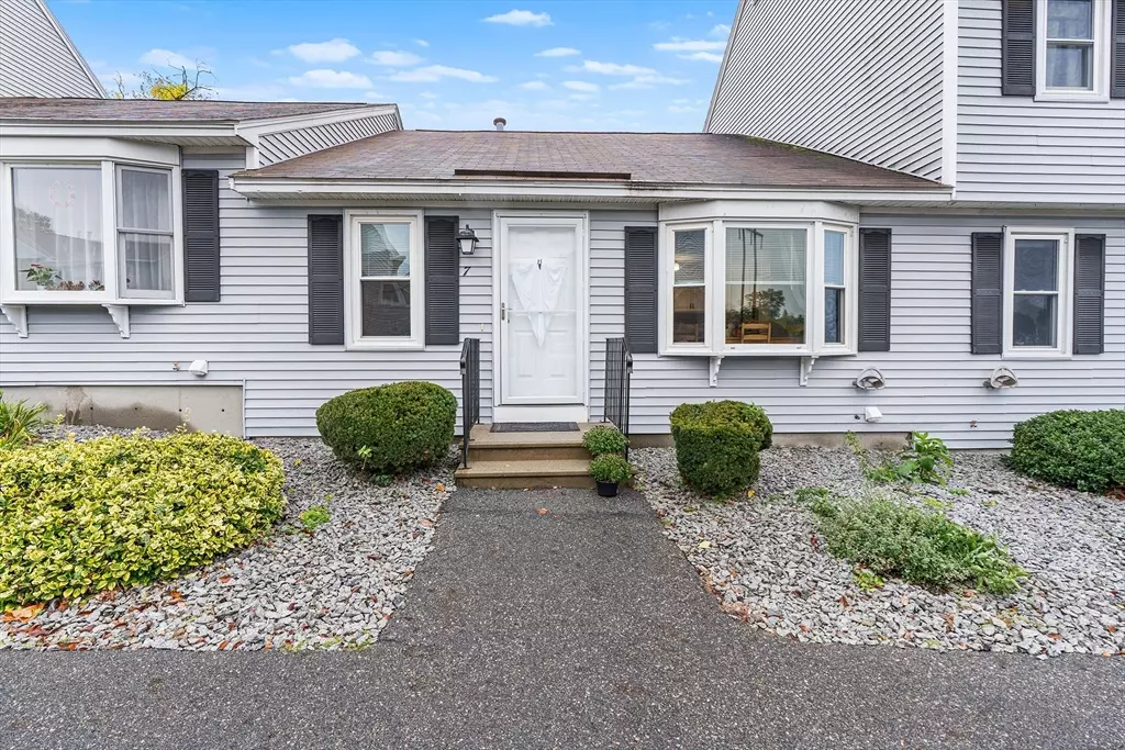 Dracut, MA 01826,315 Broadway Rd #7