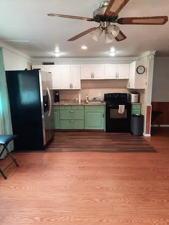 Hanson, MA 02341,22 Richard Rd #2