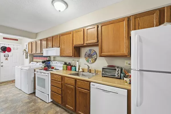 Chicopee, MA 01022,40 Greenwood Ter #40