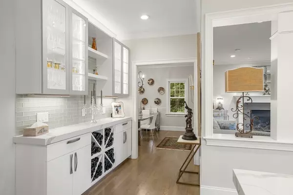 Newton, MA 02468,36 Troy Lane