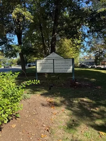 Norwood, MA 02062,77 Access Rd #7