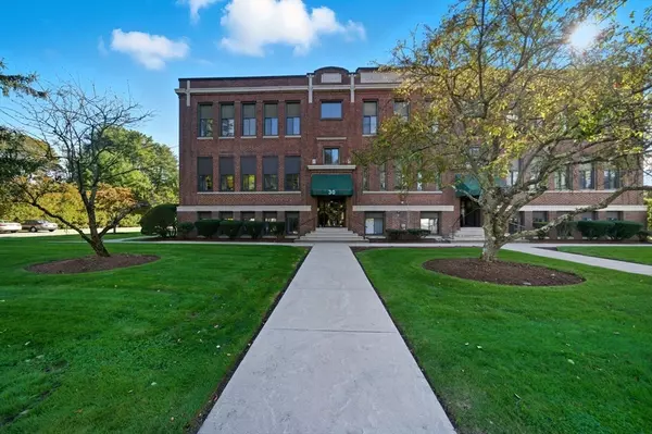 Beverly, MA 01915,30 Conant St #3B