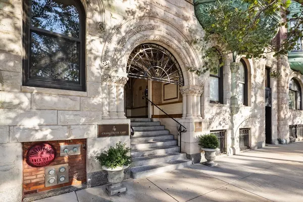 Boston, MA 02215,4 Charlesgate East #601