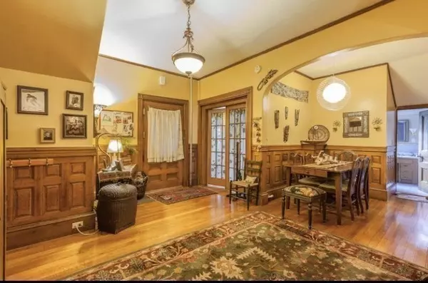 Brookline, MA 02445,53 University Rd #1