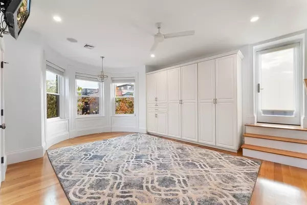 Boston, MA 02115,136 Saint Botolph