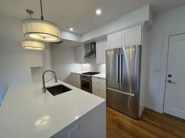 Boston, MA 02127,49 Rogers St #6