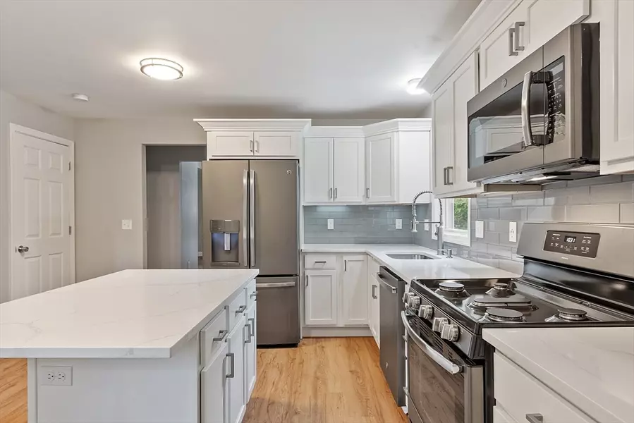 87 Roosevelt Street, Fitchburg, MA 01420