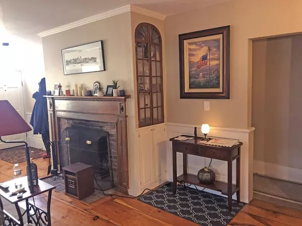 Salem, MA 01970,13 Kosciusko Street #1