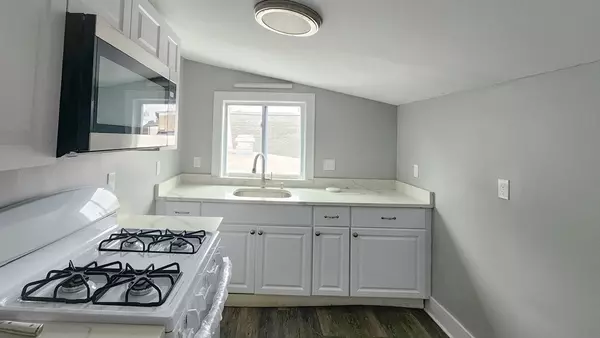 Foxboro, MA 02035,2 Wall Street #1