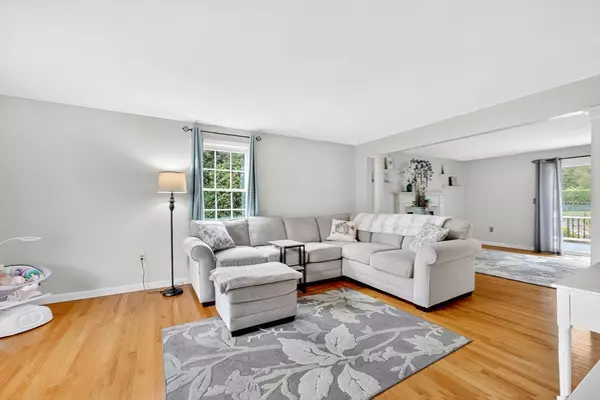 Agawam, MA 01001,49 Hearthstone Dr