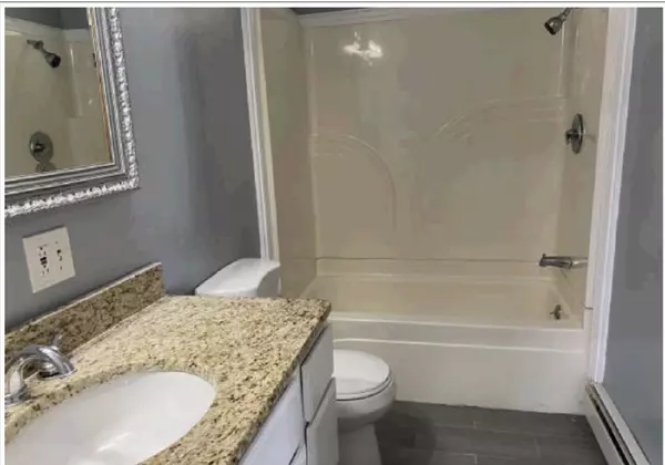 Providence, RI 02907,136 W Clifford St #1