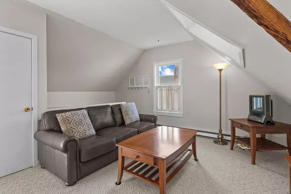 Beverly, MA 01915,3 Knowlton St #3