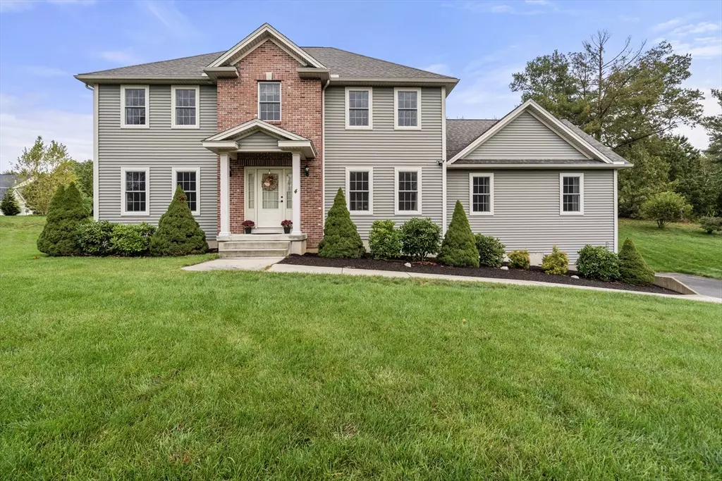 Southwick, MA 01077,4 Lauren Ln