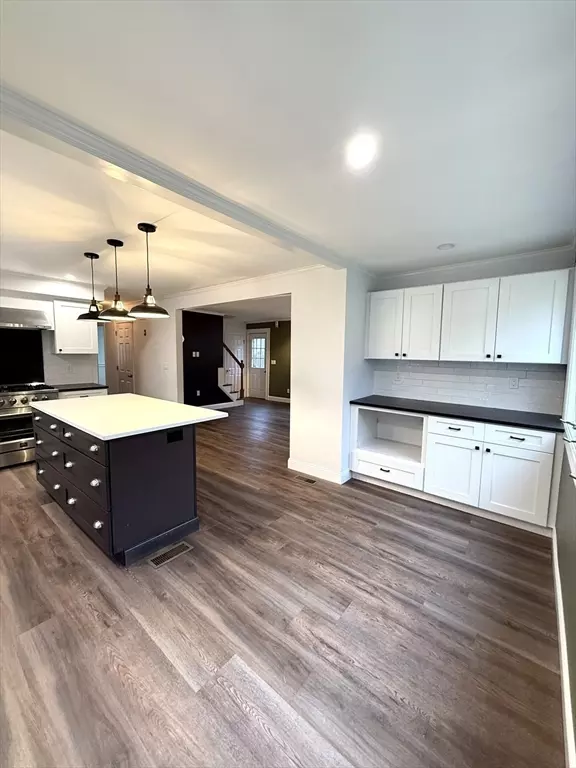 Plaistow, NH 03865,5 Whiton Place