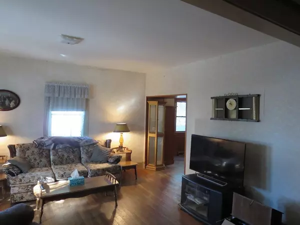 Salem, MA 01970,14 Meadow St