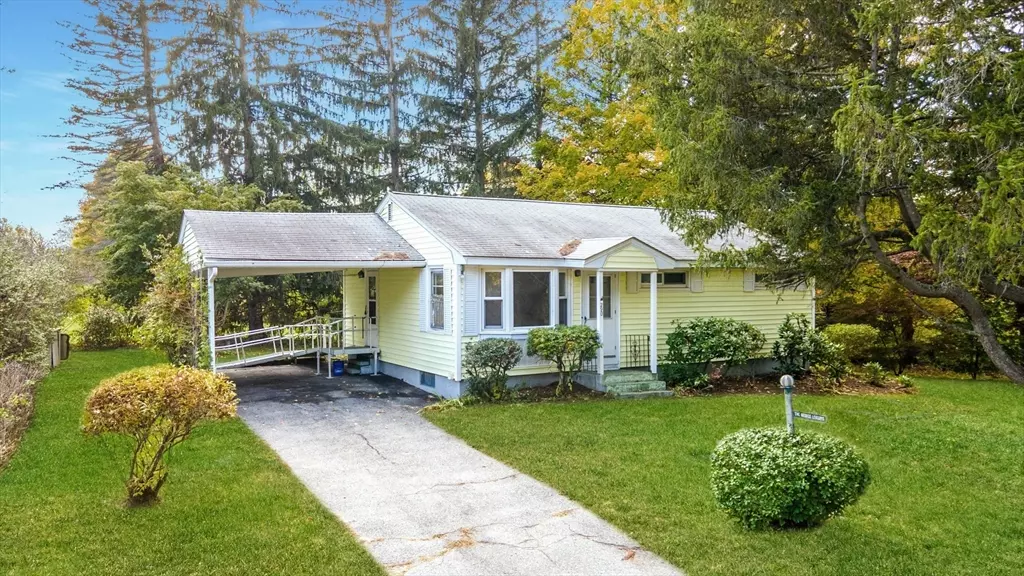 290 Sterling St, Lancaster, MA 01523