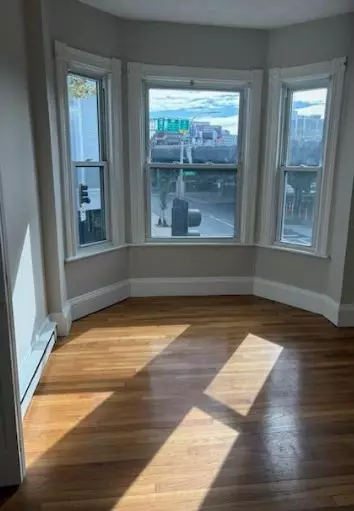 Boston, MA 02128,132 Chelsea St #2