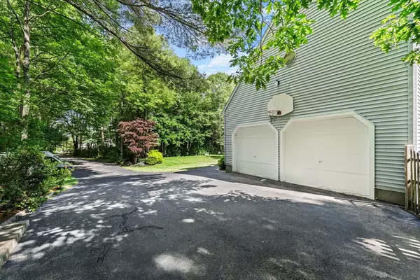 Medway, MA 02053,123 Summer Street