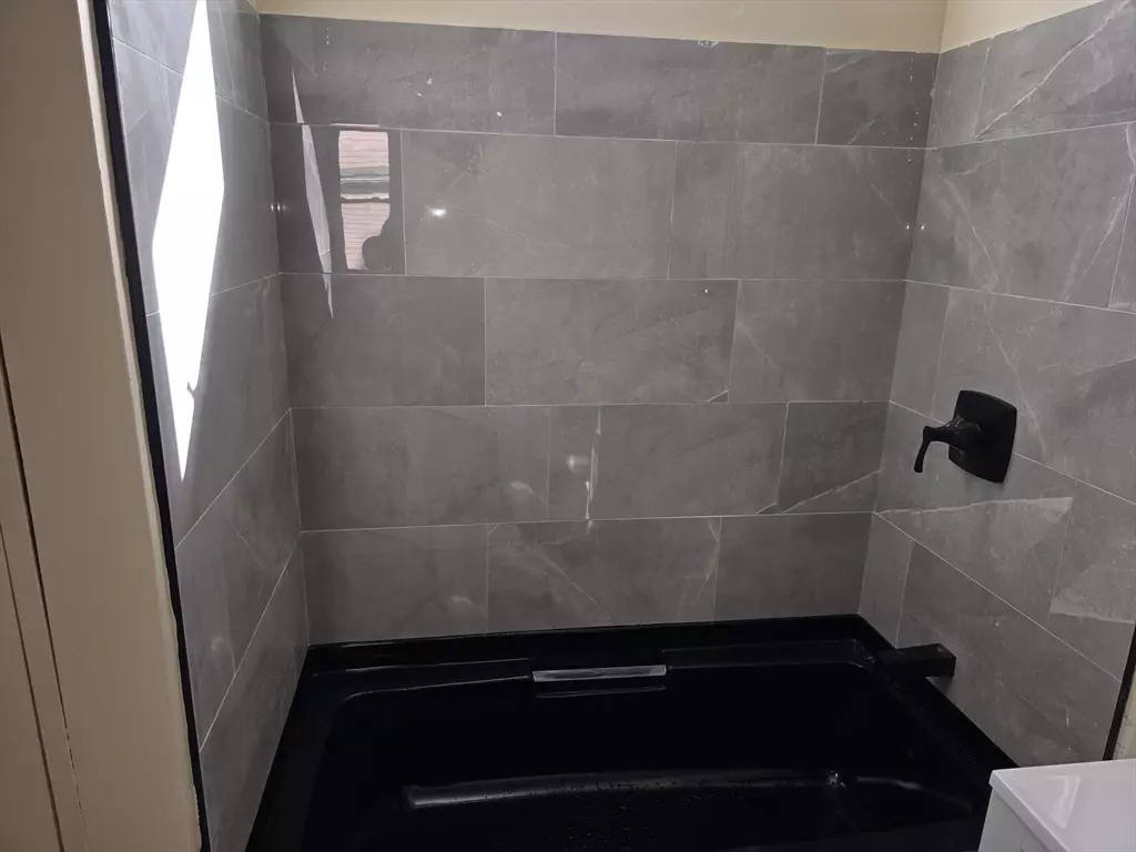 Boston, MA 02121,41 Michigan Ave #2