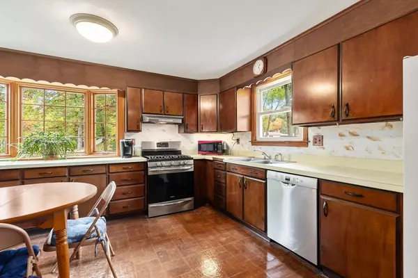 Westfield, MA 01085,172 Valley View Drive