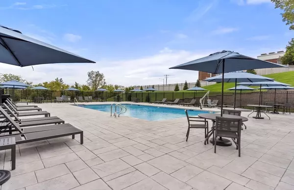 Westborough, MA 01581,2 Codman Way #403