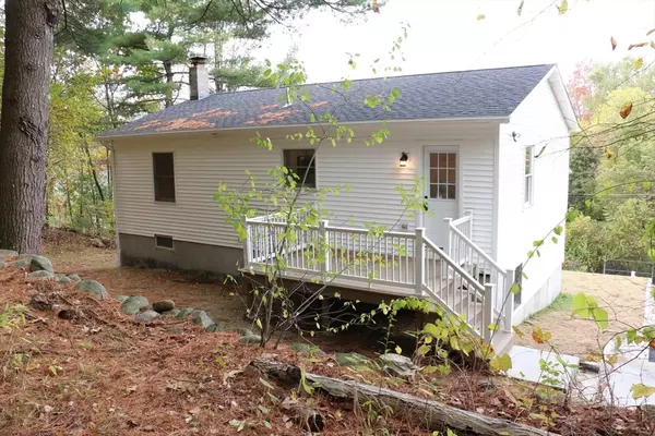 Athol, MA 01331,476 Cottage St