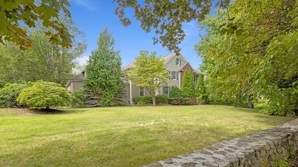 Southborough, MA 01772,6 Eastbrook Farm Ln