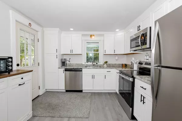 Marion, MA 02738,5 Hermitage Rd