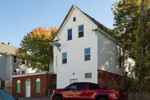 Worcester, MA 01604,52 & 52.5 Wall St