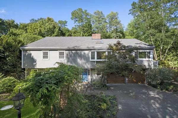 Wenham, MA 01984,17 Topsfield Rd