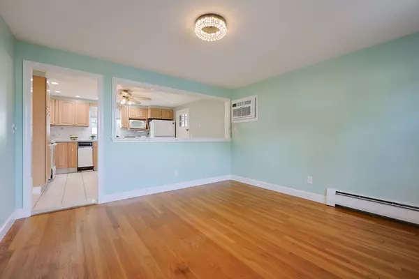 Malden, MA 02148,49 Hill
