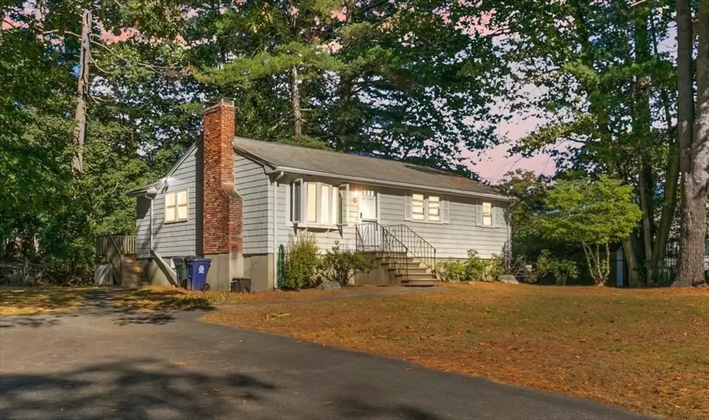 1 Evans Dr, Wilmington, MA 01887