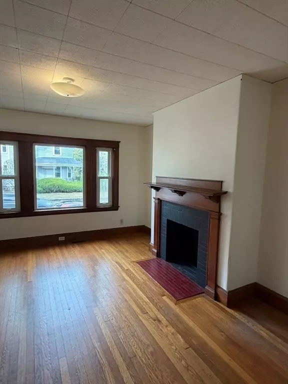 Newton, MA 02465,4-6 Wiswall Street