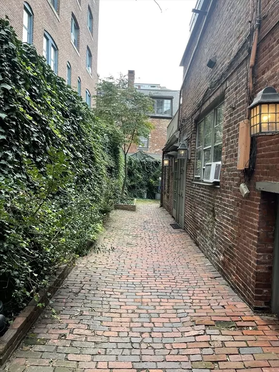 Boston, MA 02114,36 Joy Court #F1