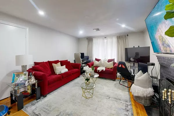 Revere, MA 02151,379 Fenno Street