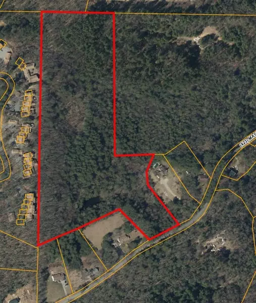 30 Mashapaug Rd, Sturbridge, MA 01566