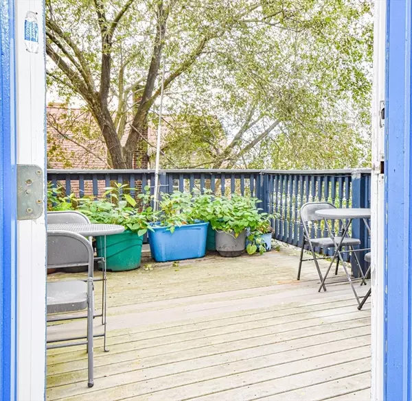 Boston, MA 02128,61 Webster St #3