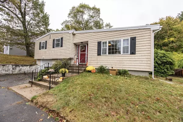 Foxboro, MA 02035,14 Foxhill Rd.